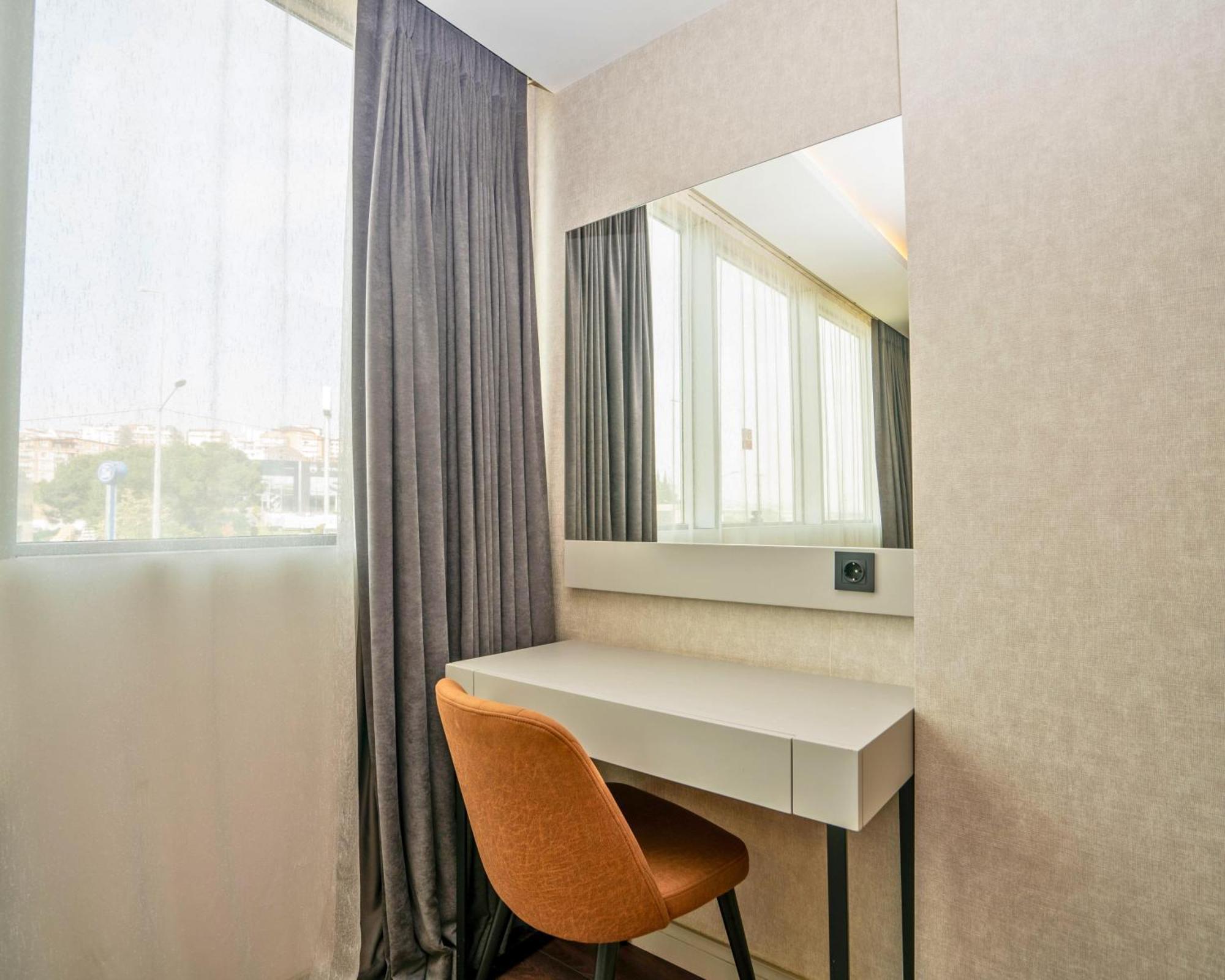 216 Station Suite Gebze Exterior photo
